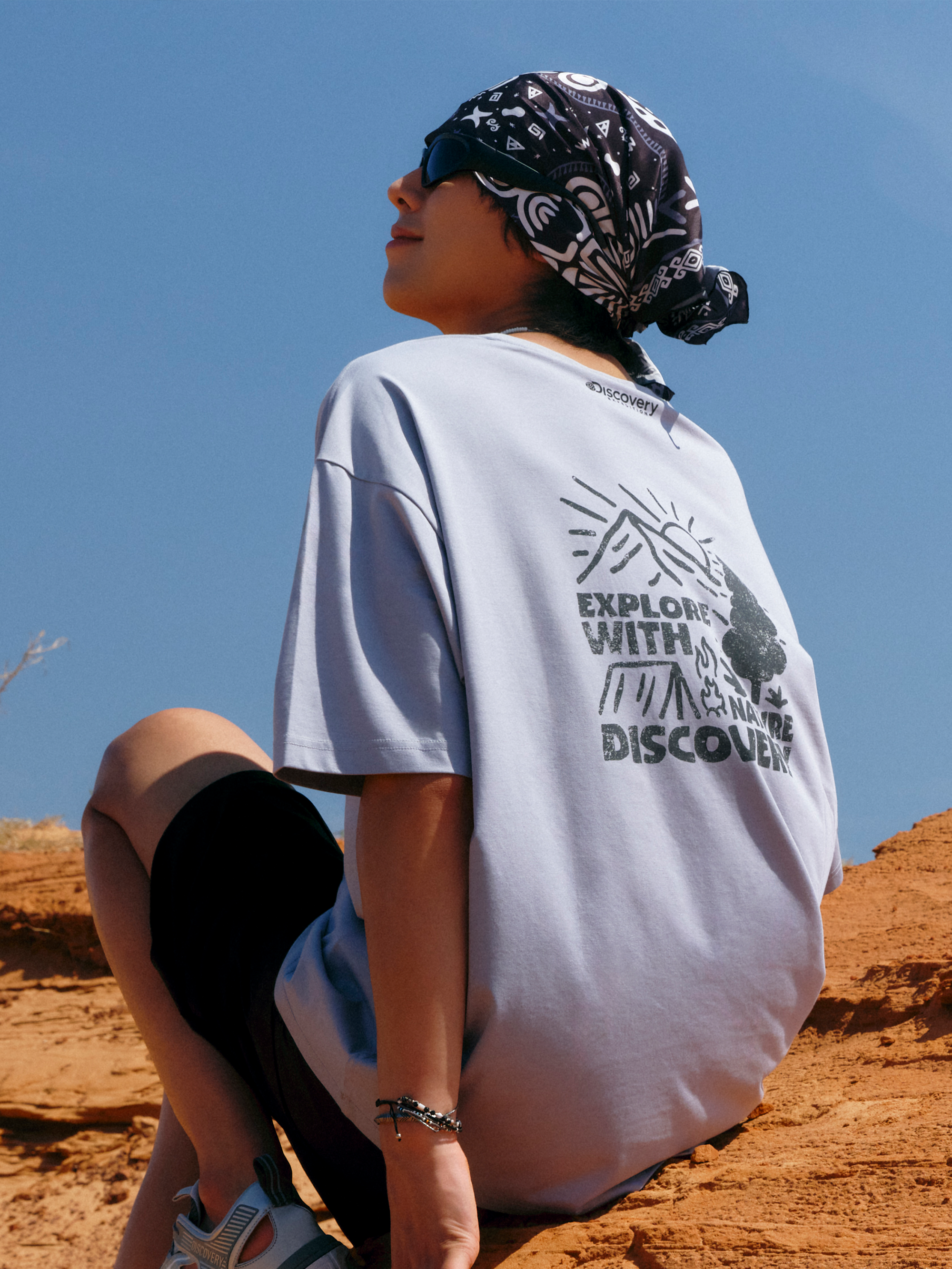 Freshvent Washed Camping Hand-drawn Graphic Short-sleeve T-shirt