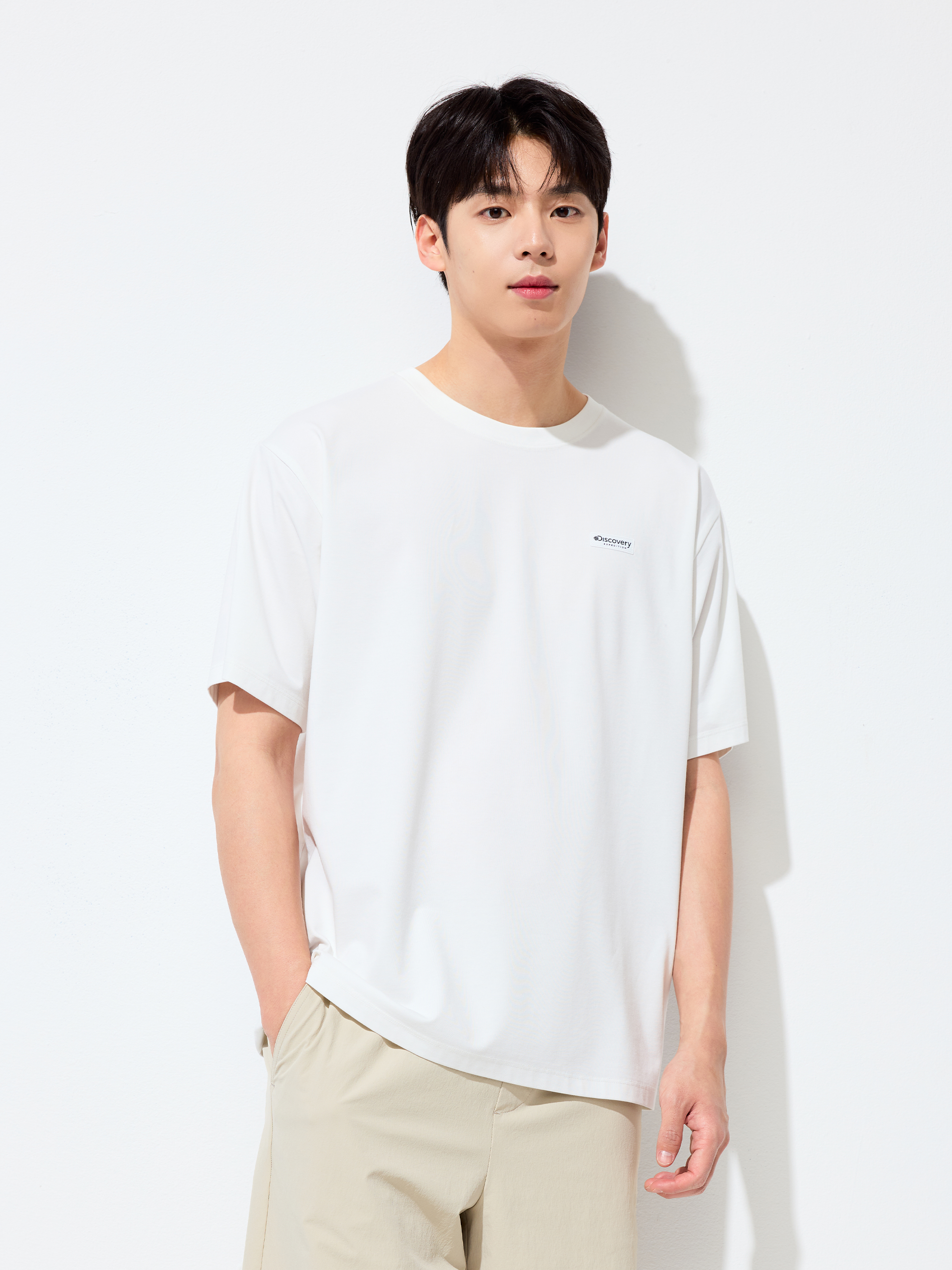 Freshvent Overfit Washed Small Logo Short-sleeve T-shirt
