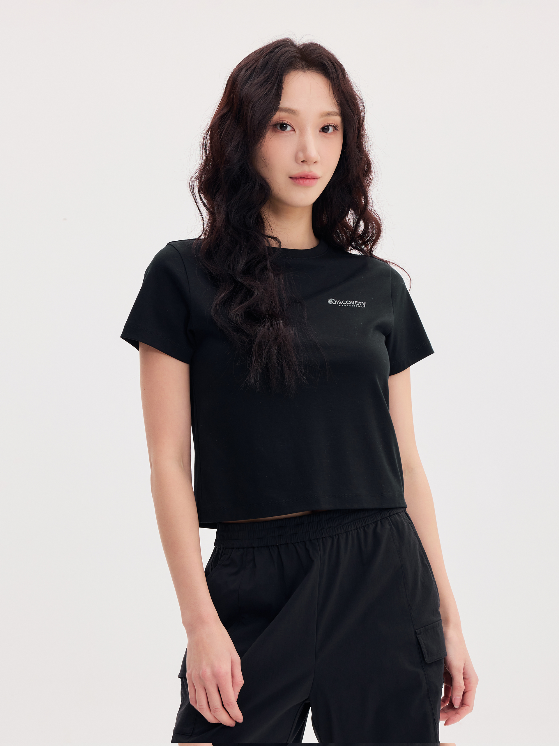 【DISCOVERY EXPEDITION】 Women's Crop Short Sleeve T-shirt Women's Slim Cropped Short Sleeve T-Shirts | Discovery