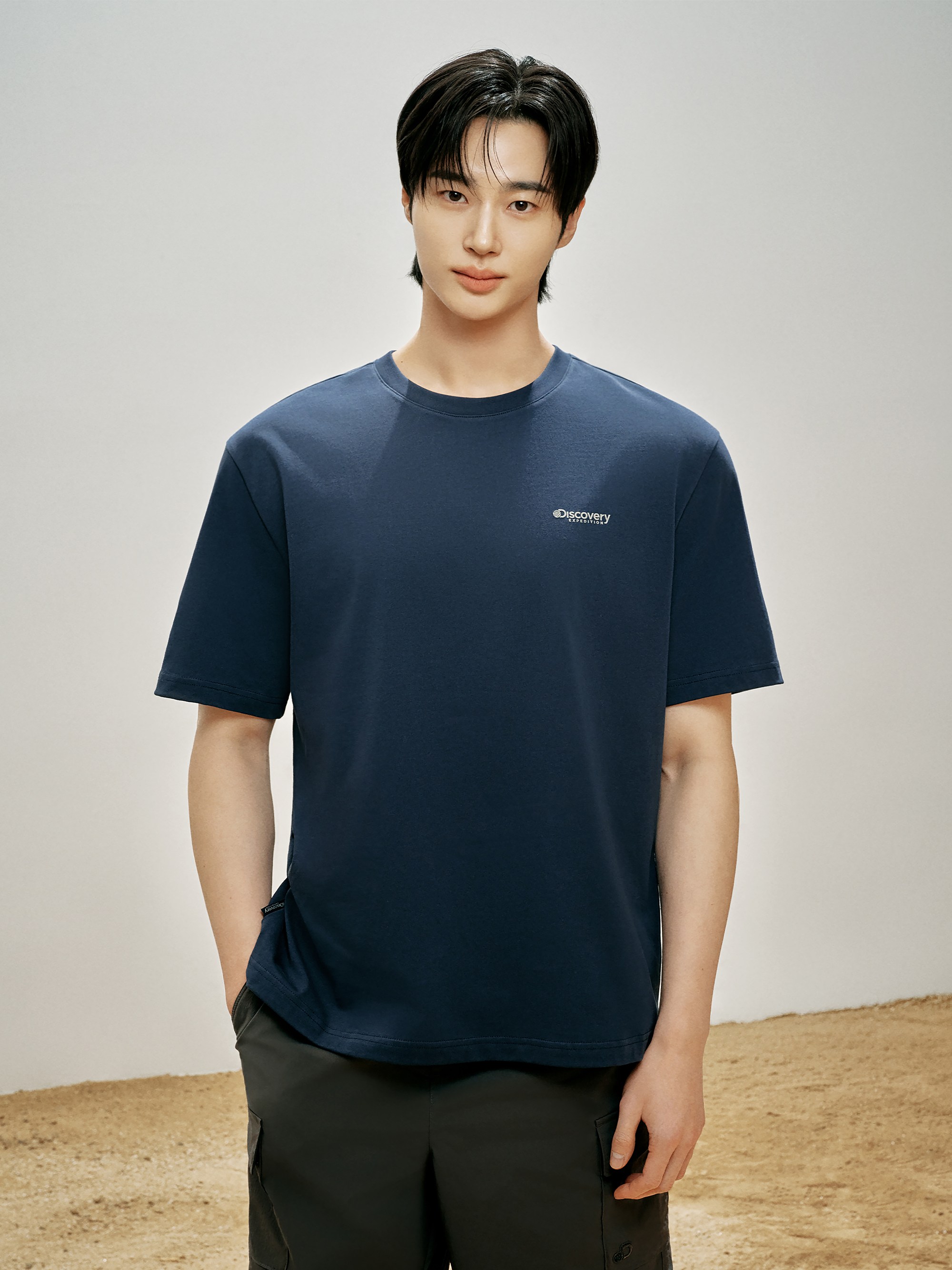 Uni Freshvent Resort Graphic Short-Sleeve T-shirt