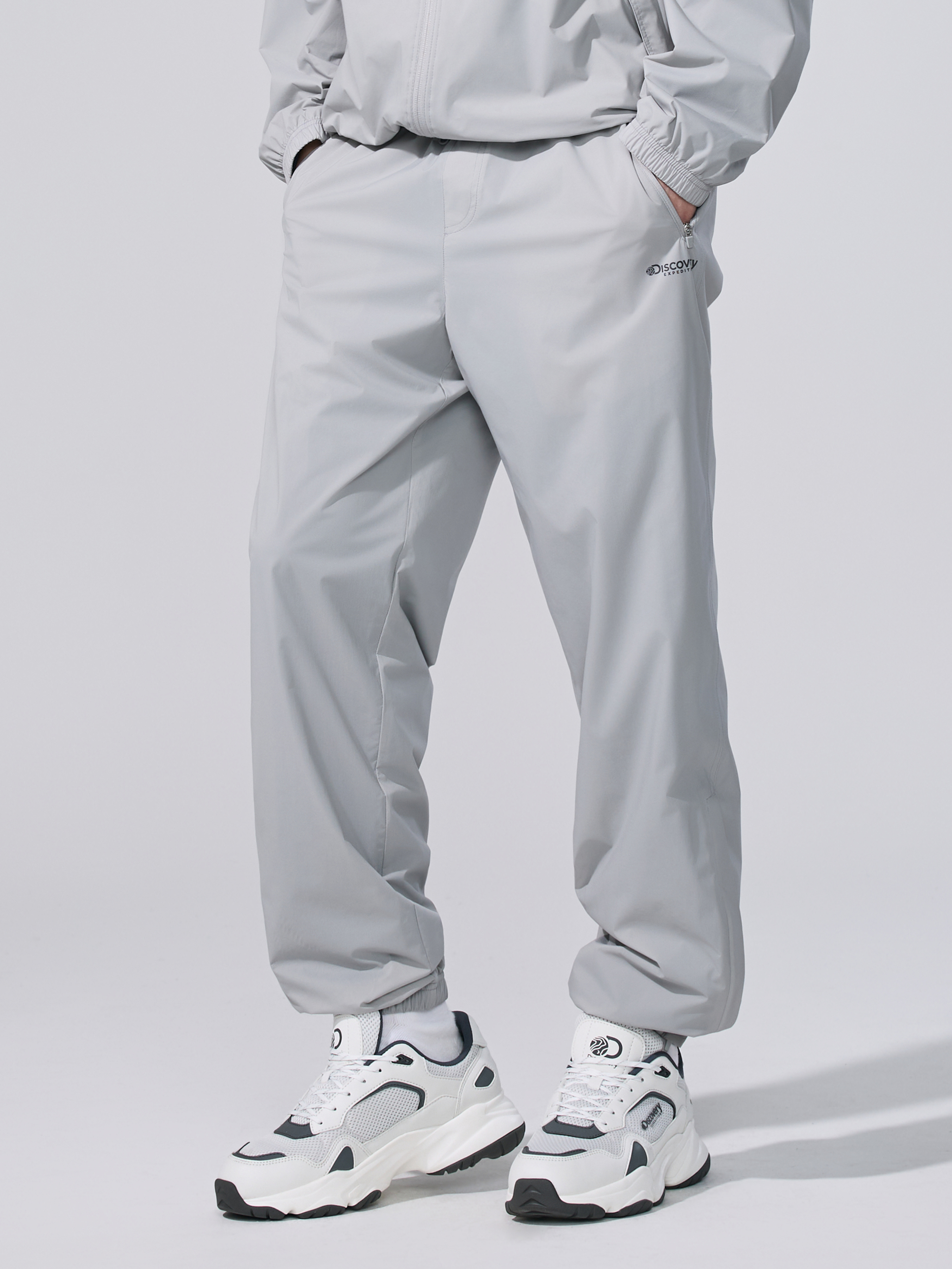 Men's 2L Woven Training Loose Tapered Jogger Pants