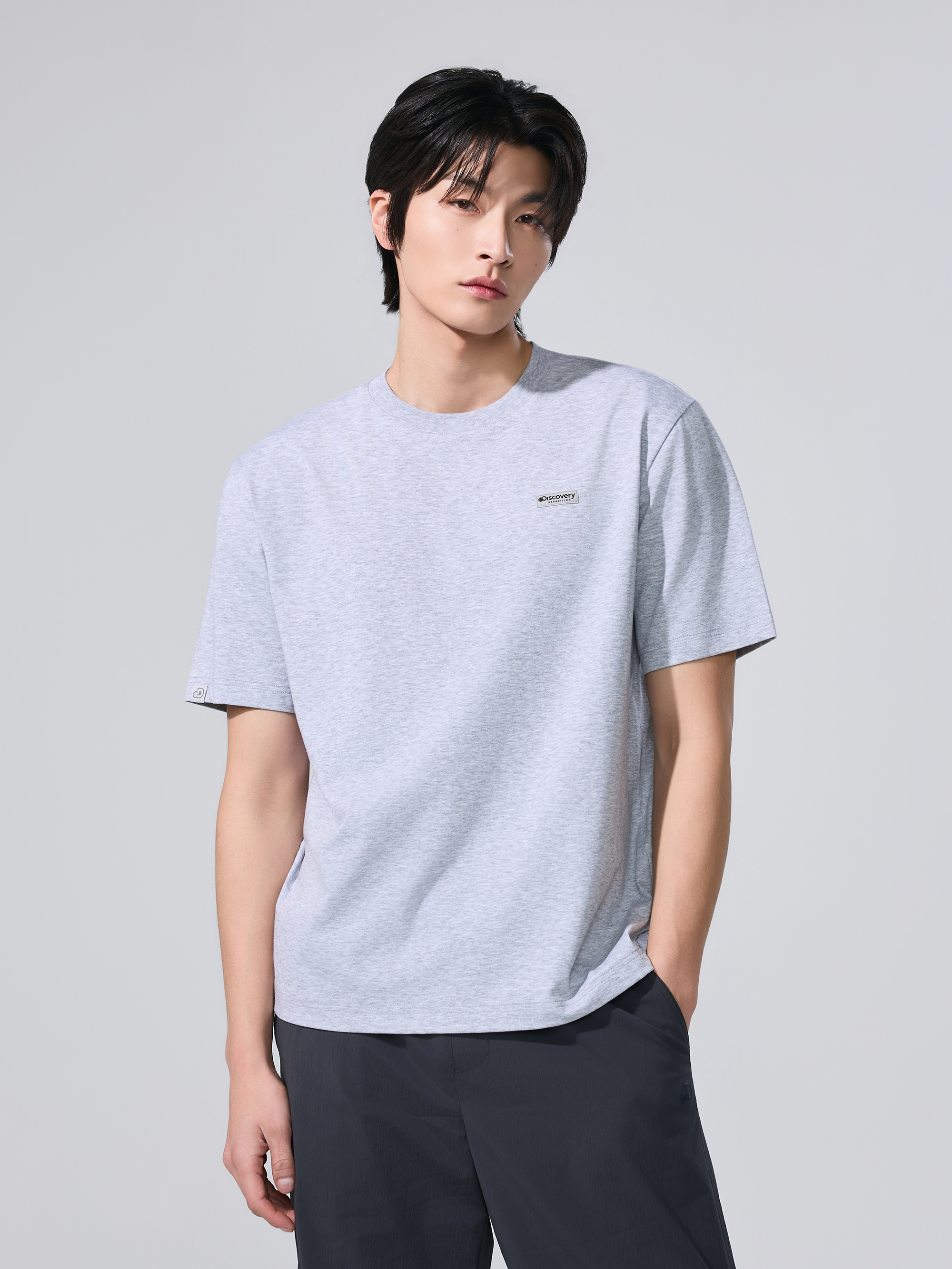 Uni Freshvent Semi-Oversized Small Logo Short Sleeve T-shirt