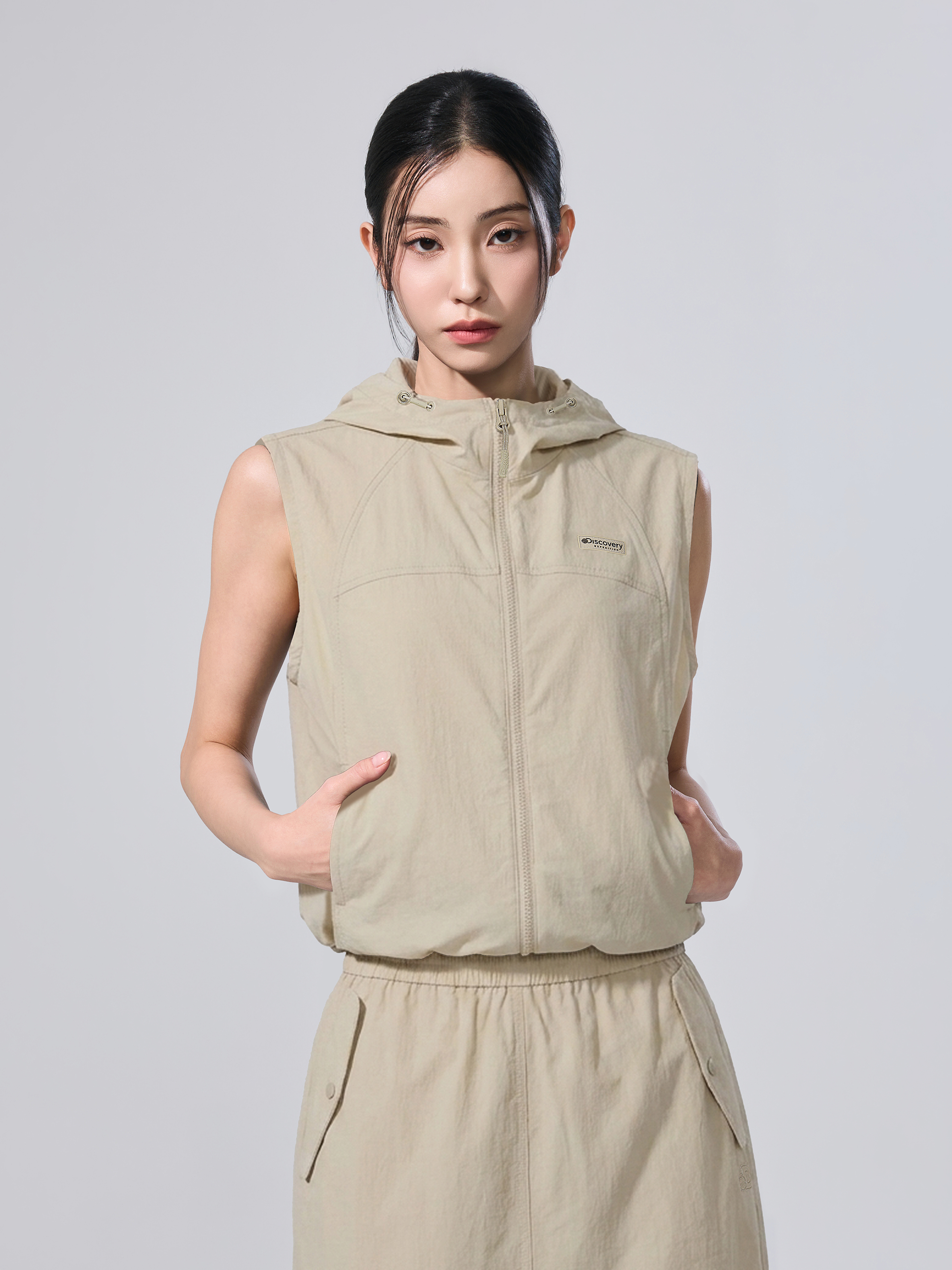 W's Freshvent Lightweight Woven Training Hooded Vest
