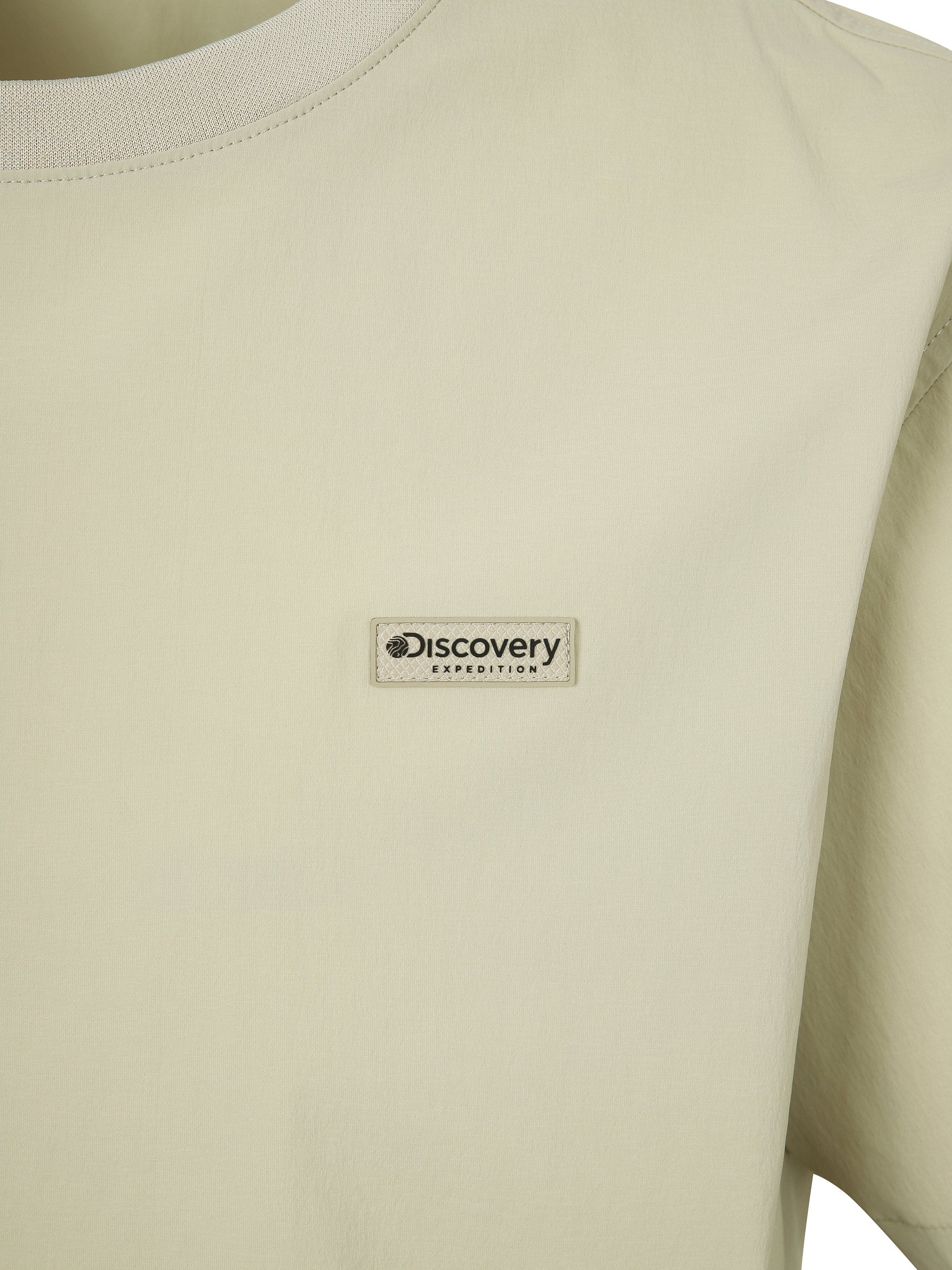 Freshvent Woven Essential Shorts Sleeve T-shirt | Discovery