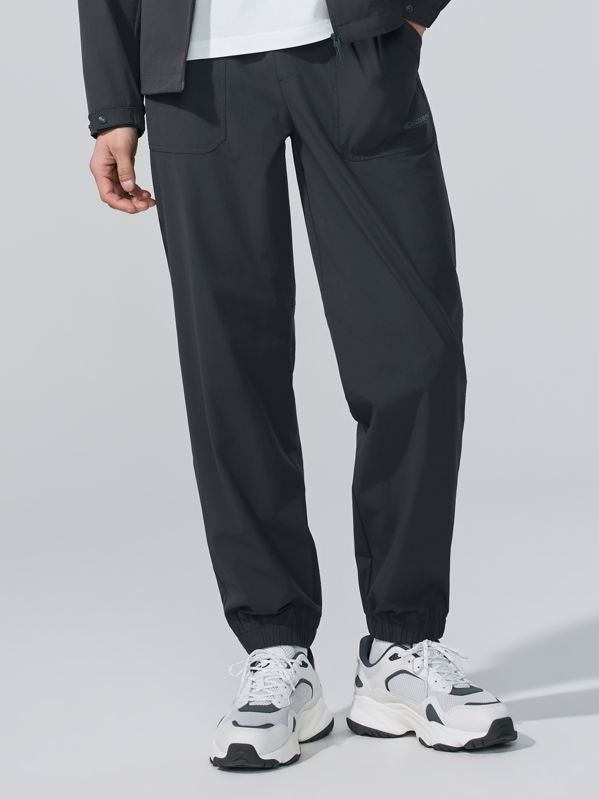 M's Freshvent Lightweight Woven Training Tapered Jogger Pants