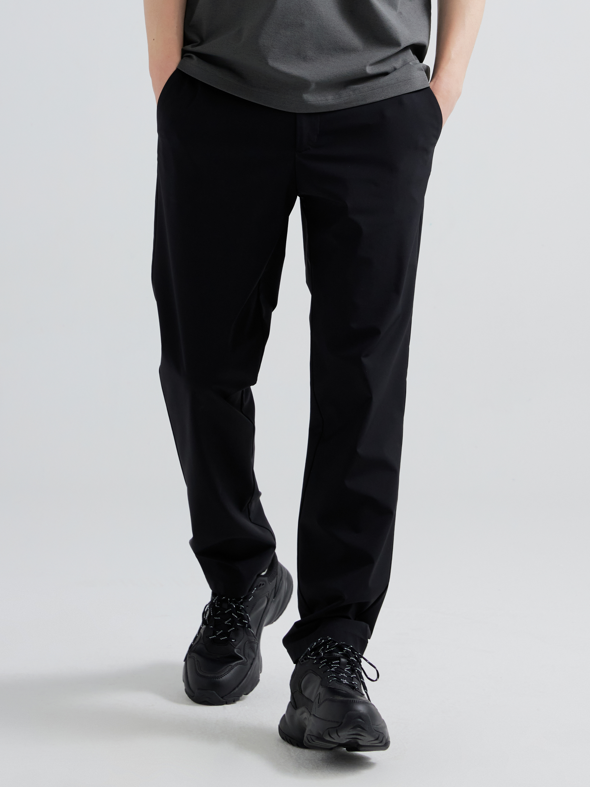 Essential Slim Pants