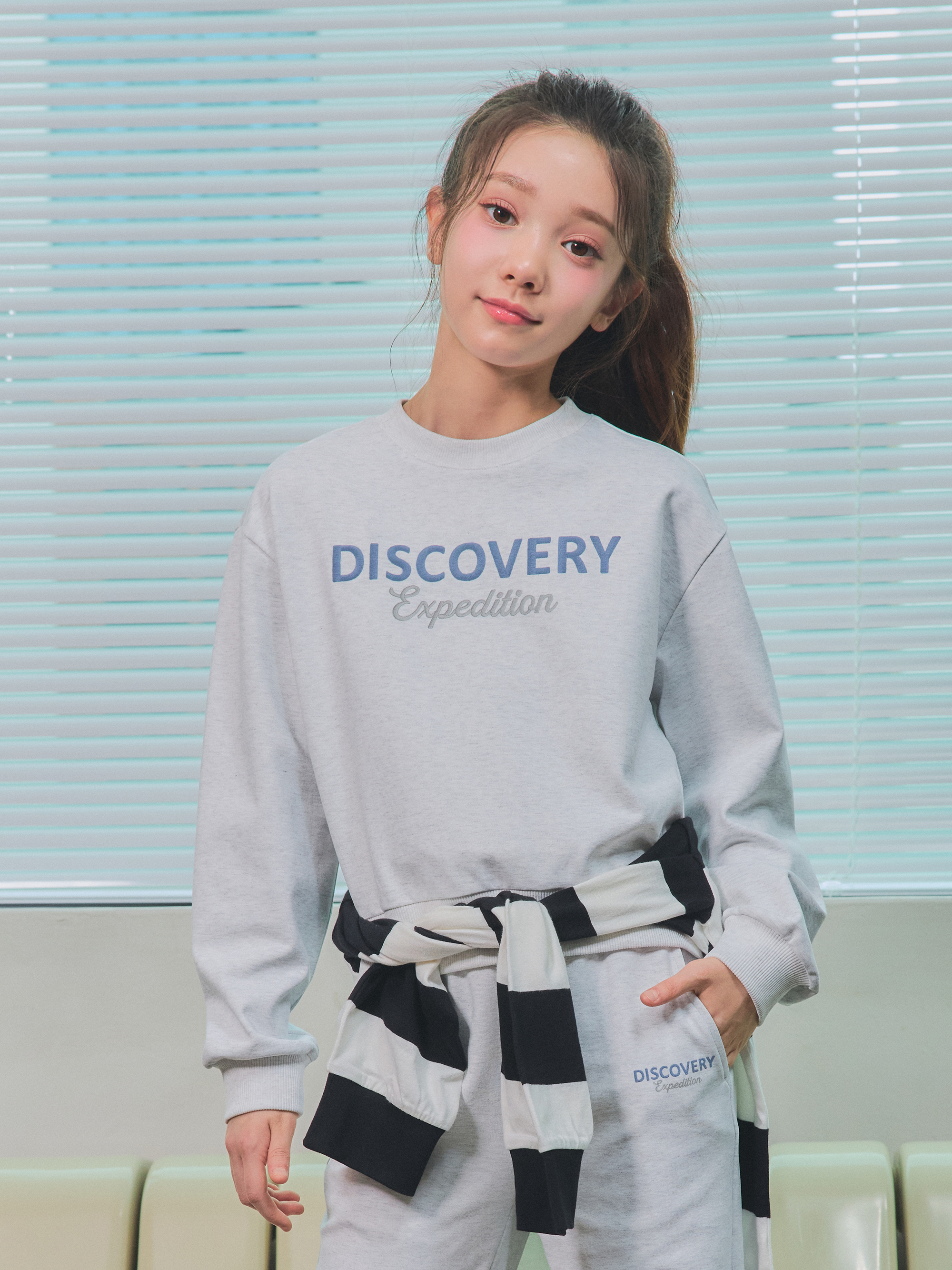 Girl Essential Logo Sweatshirts