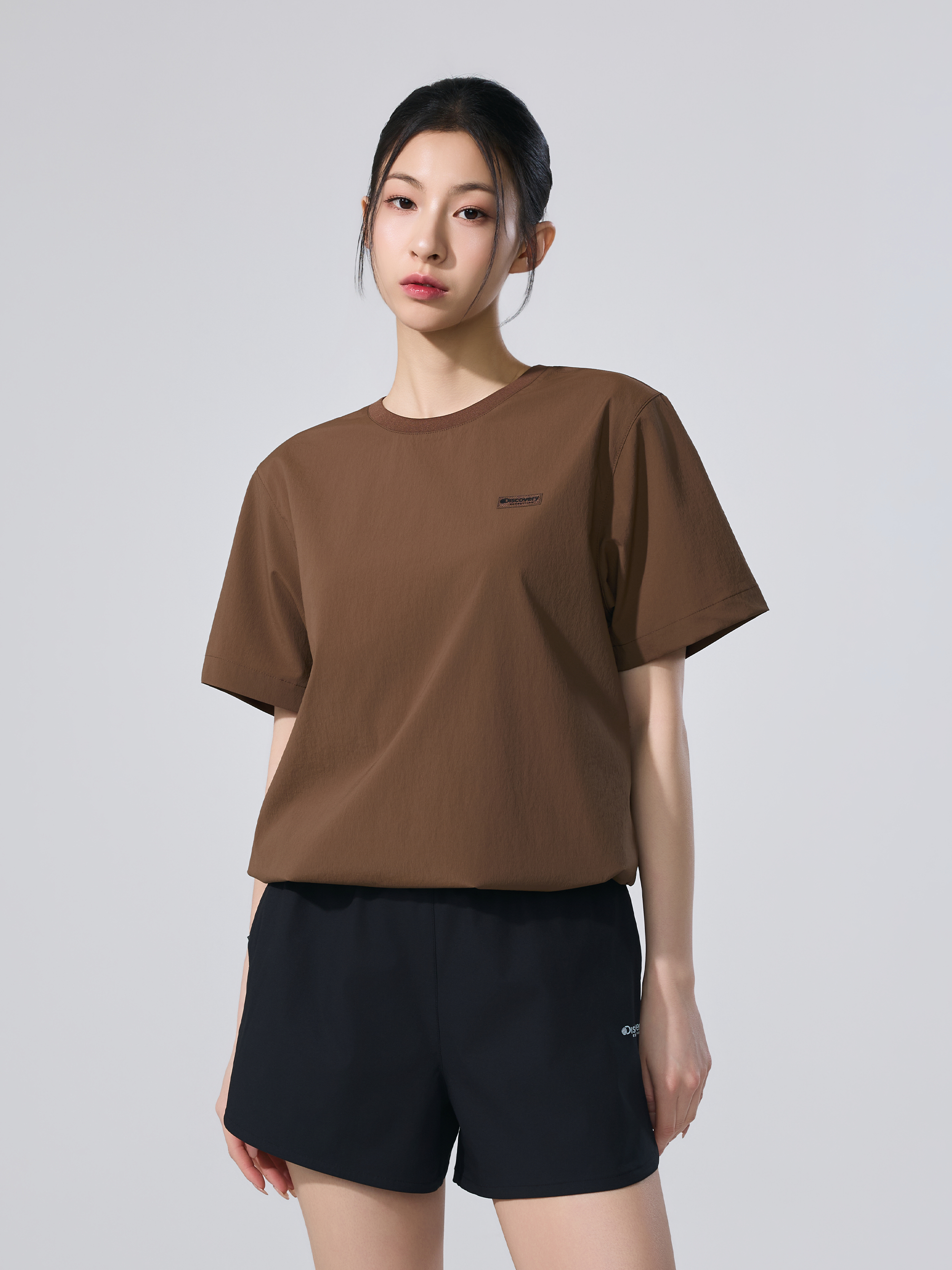 Uni Freshvent Essential Woven Short-Sleeve T-shirt