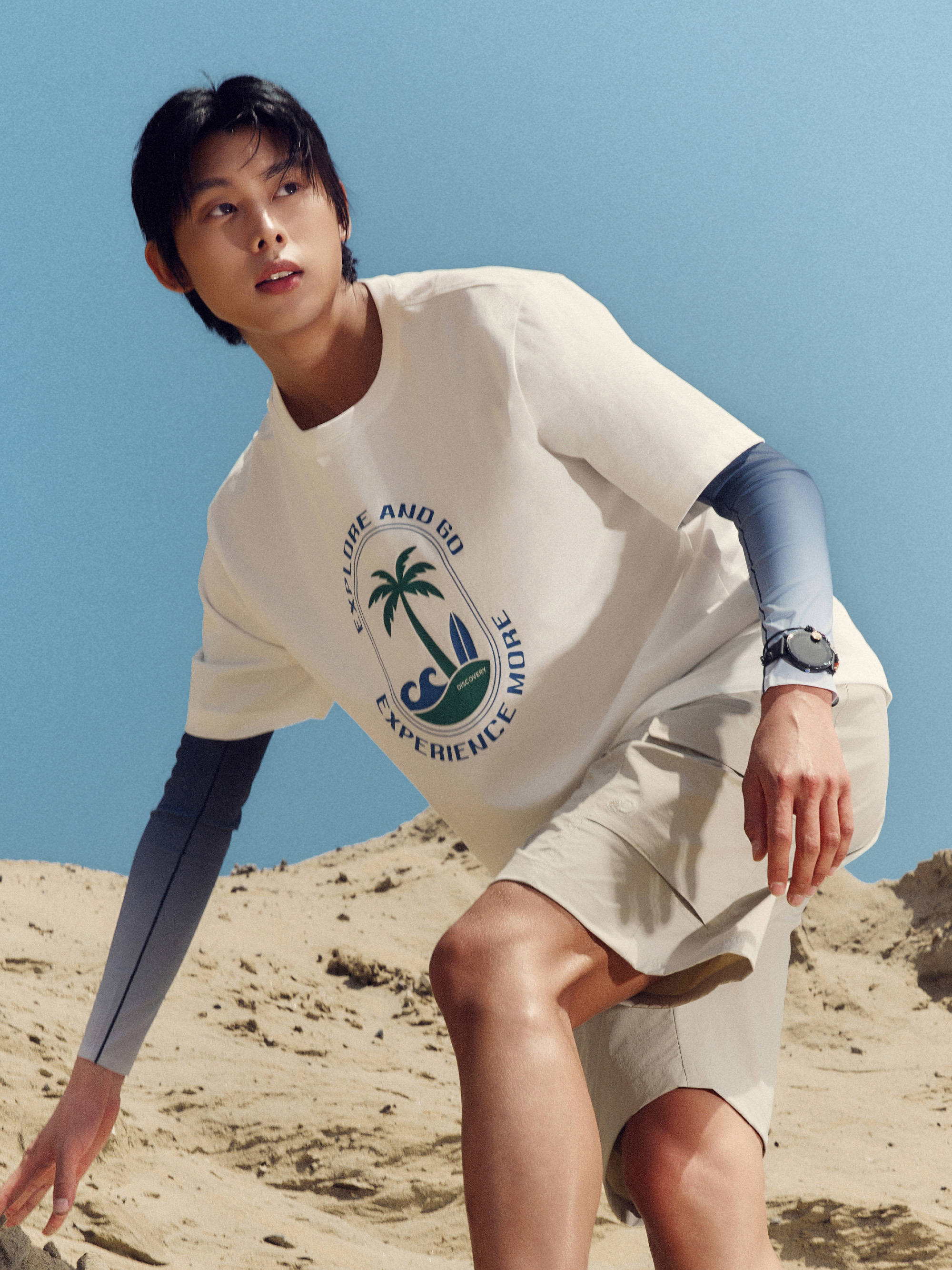 Uni Freshvent Island Graphic Short-Sleeve T-shirt