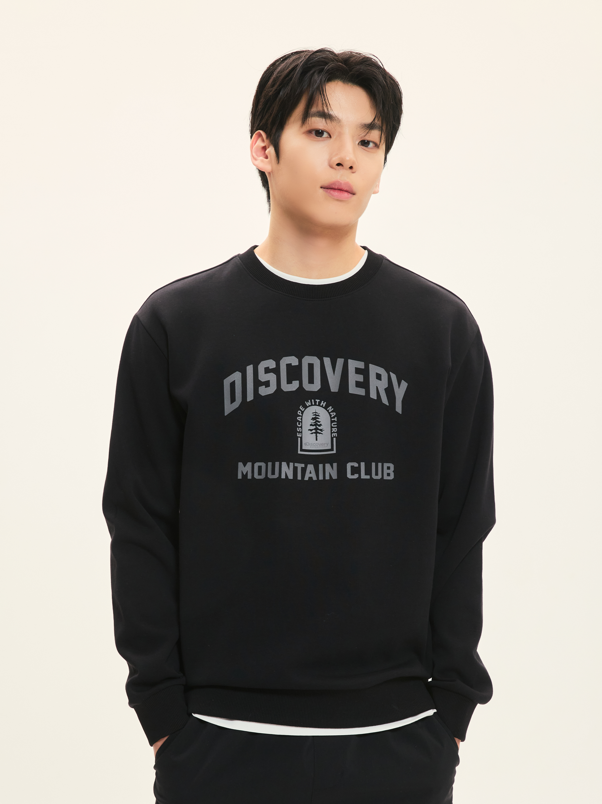 Front Big Arch Logo Graphic Sweatshirt