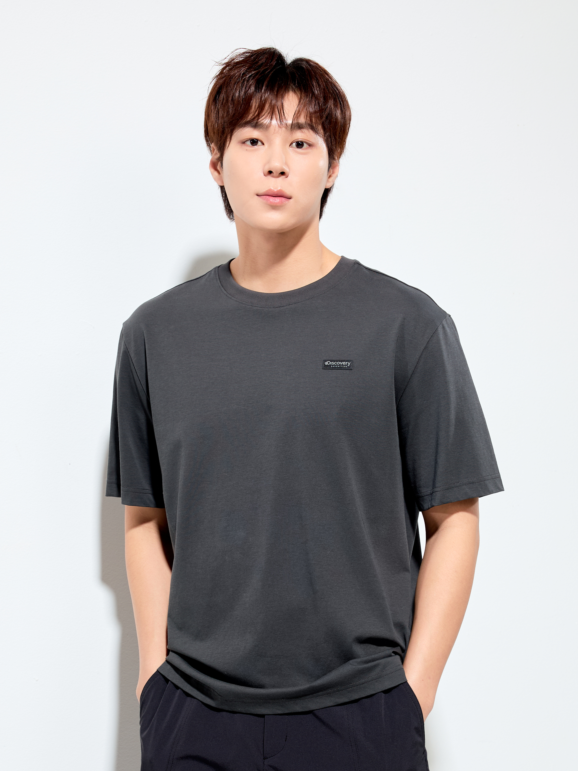 Freshvent Small Logo Semi Over Fit Shorts Sleeve T-shirt