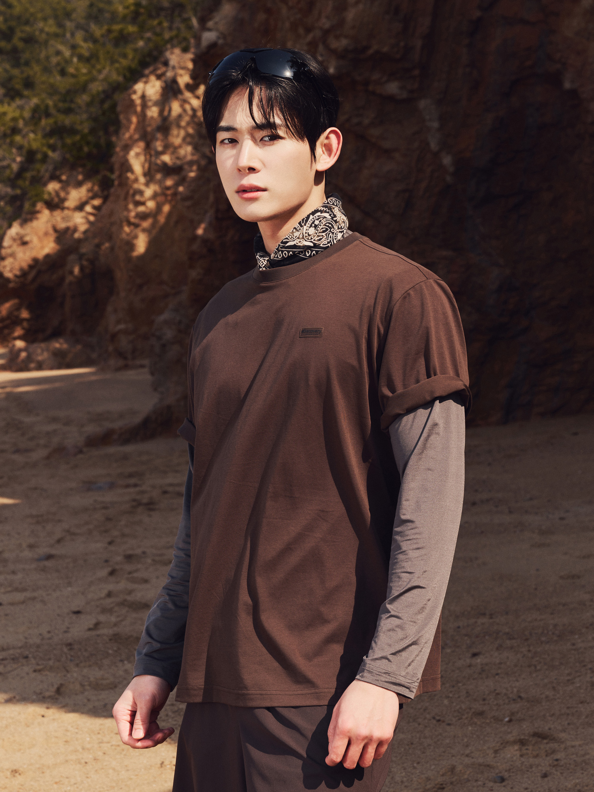Uni Freshvent Semi-Oversized Small Logo Short Sleeve T-shirt