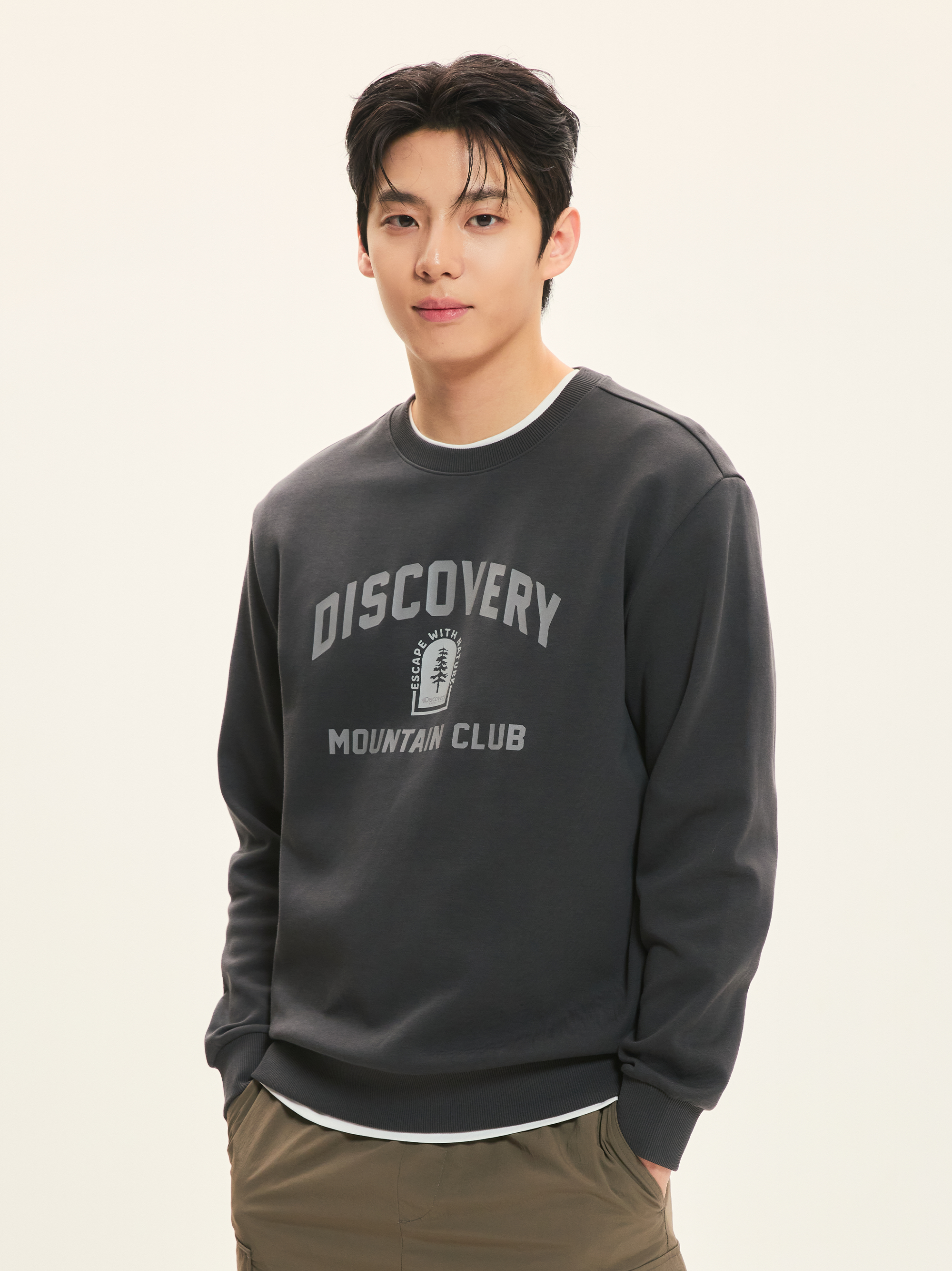 Front Big Arch Logo Graphic Sweatshirt