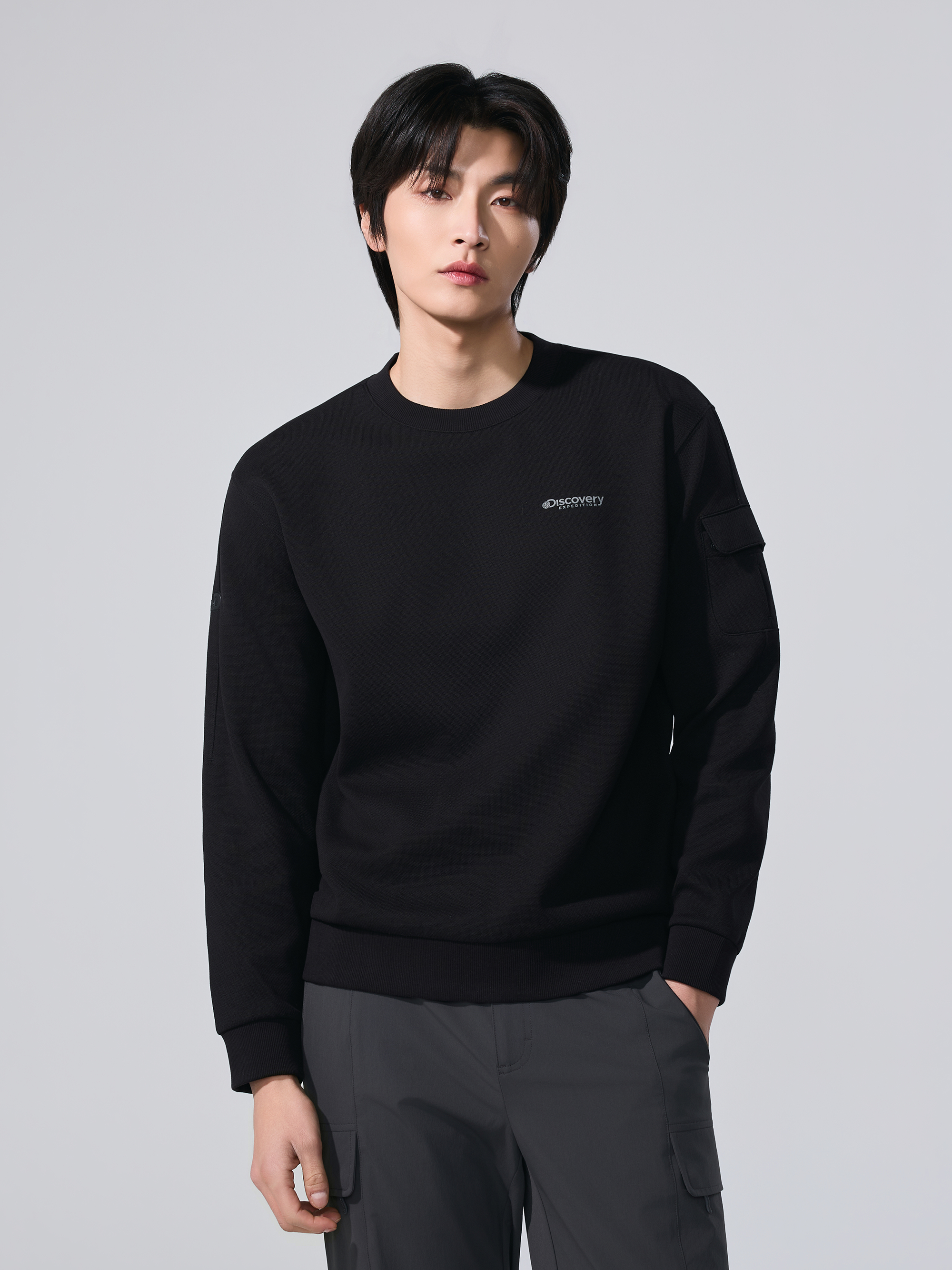 M's Sleeve-Pocket Sweatshirt