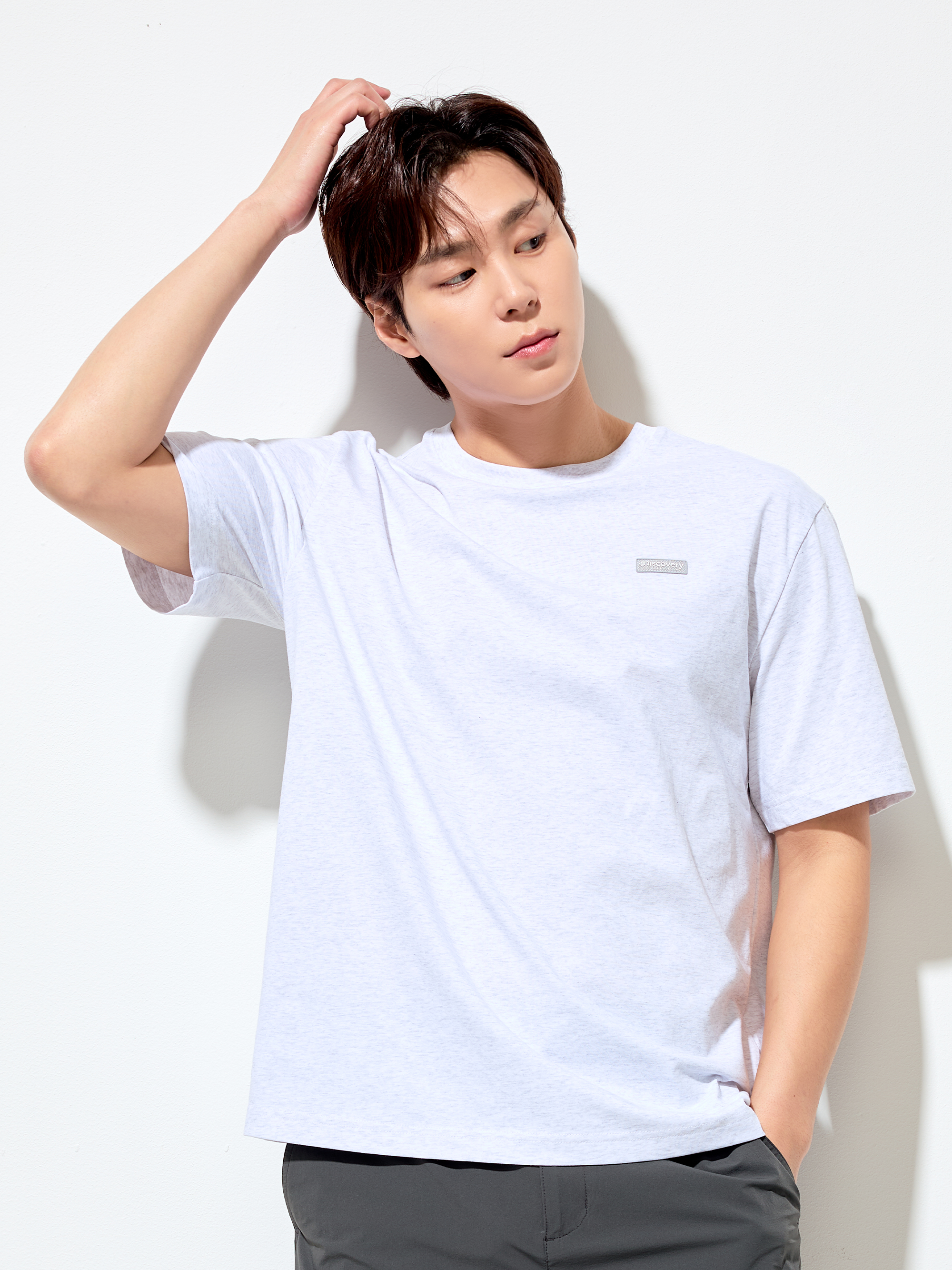 Freshvent Small Logo Semi Over Fit Shorts Sleeve T-shirt