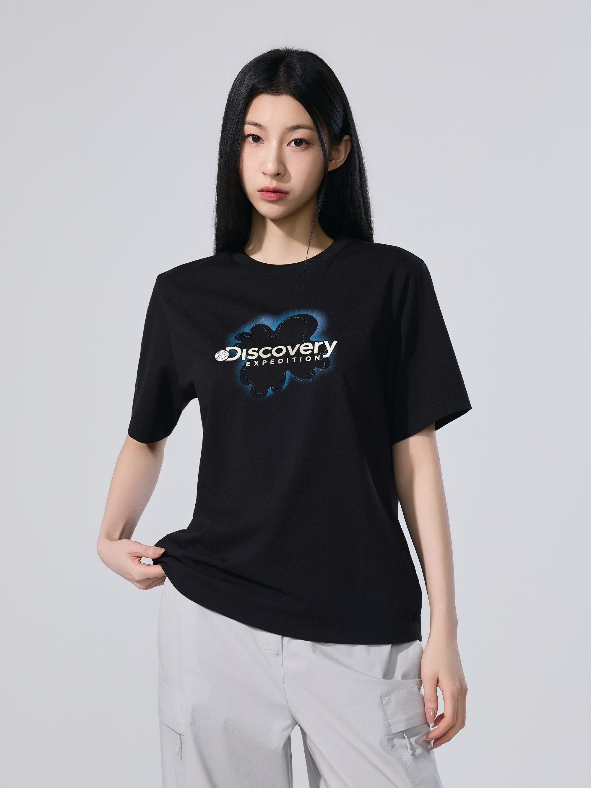 Uni Freshvent Map Lettering Short-Sleeve T-shirt