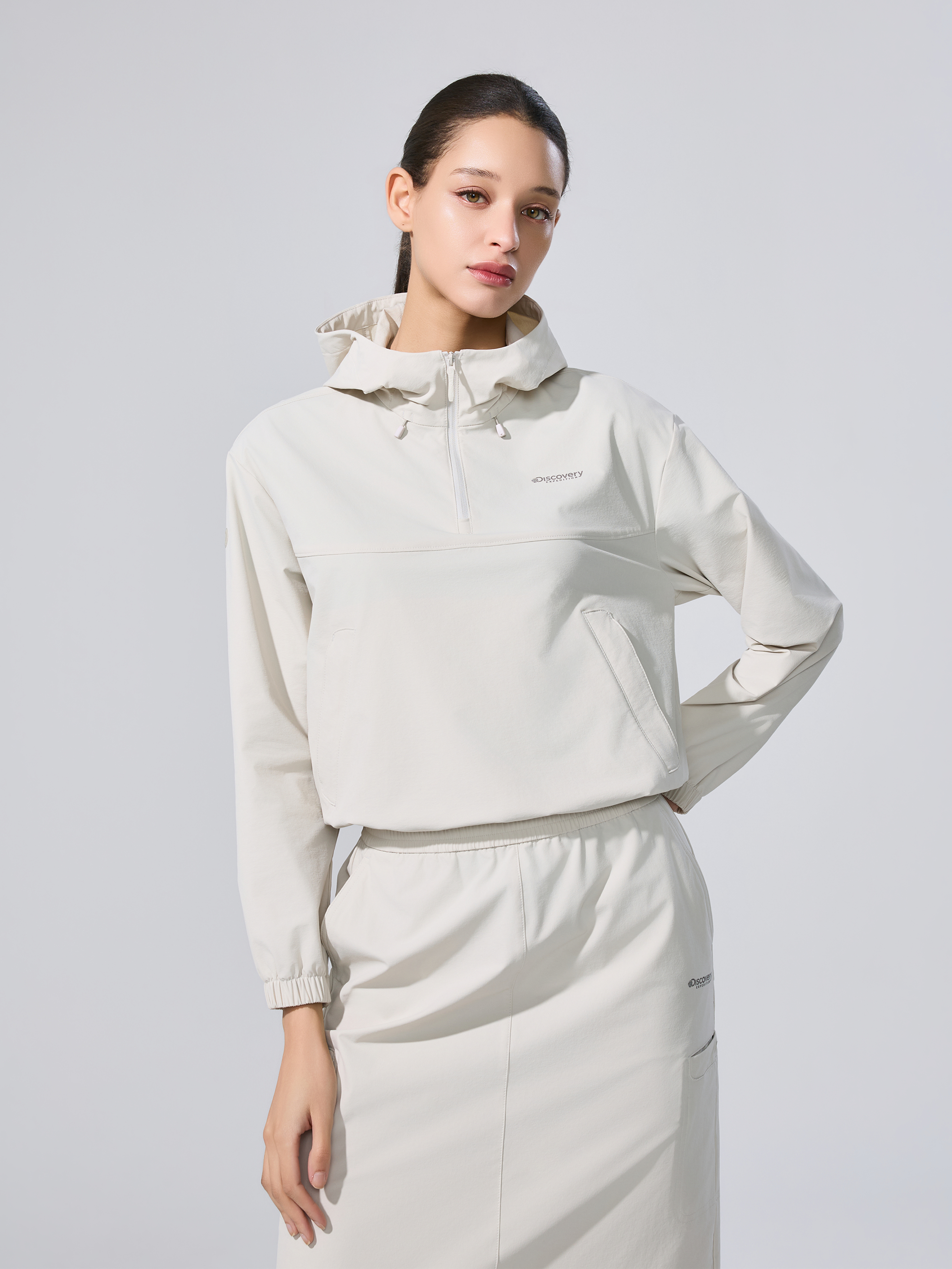 W's Stretch Woven Training Cropped Hooded Anorak